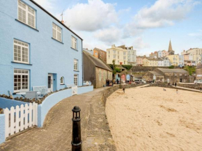 3 Bed in Tenby FB095